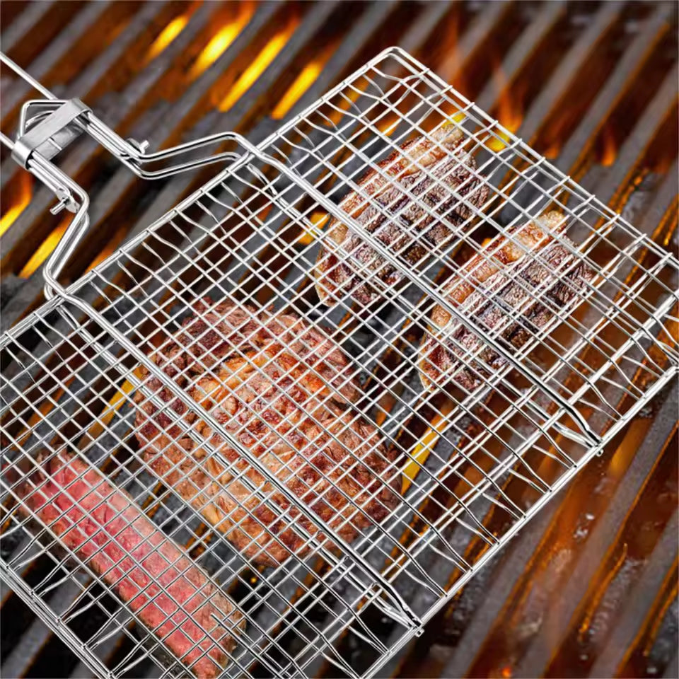 Grillrost Klappbar Tactical Army am Lagerfeuer – ArmyDropz Army Shop Schweiz