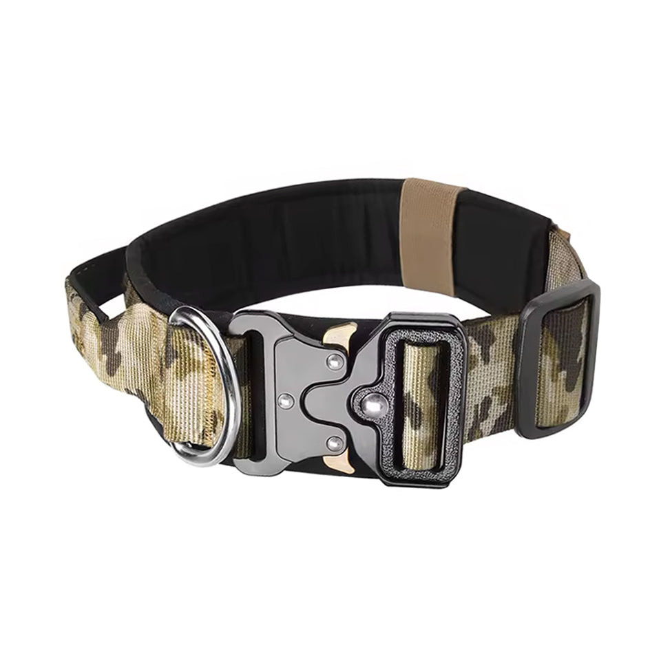 Taktisches Hundehalsband K9 in Multicam Tarnfarbe Sand in Seitenansicht mit Klick-Schnalle Army Shop Schweiz